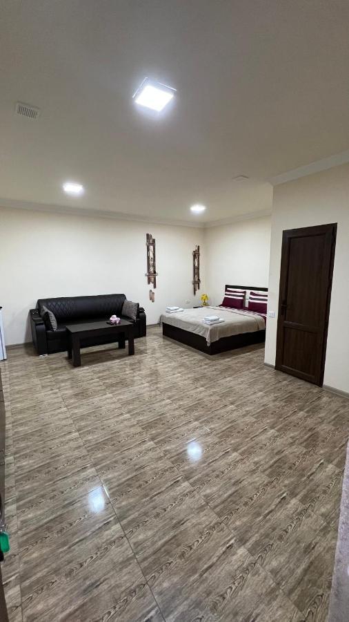 Hotel Hovit Bagratashen ภายนอก รูปภาพ