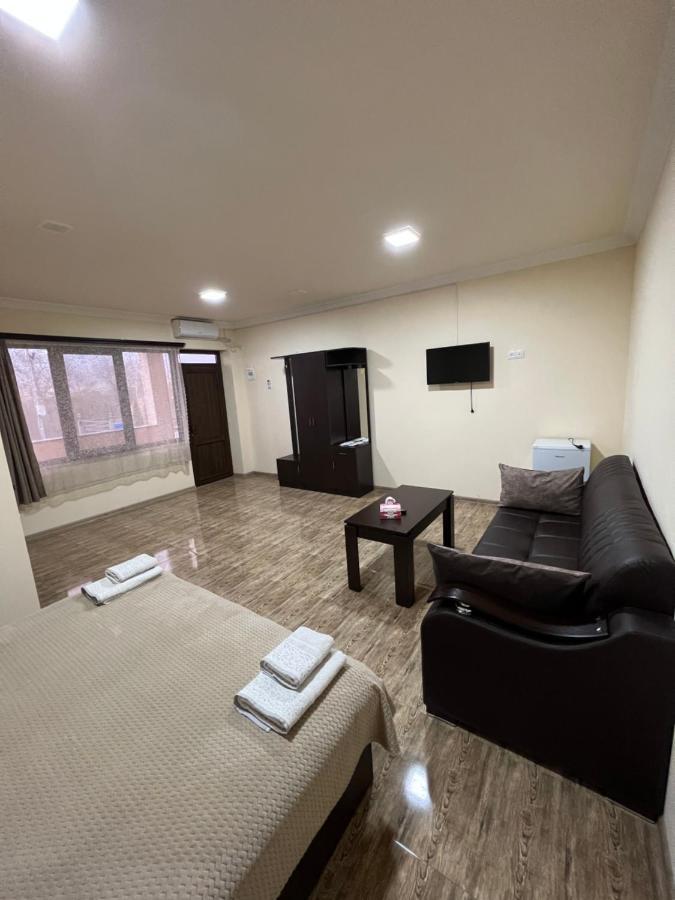Hotel Hovit Bagratashen ภายนอก รูปภาพ