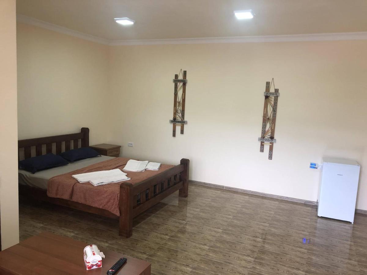 Hotel Hovit Bagratashen ภายนอก รูปภาพ
